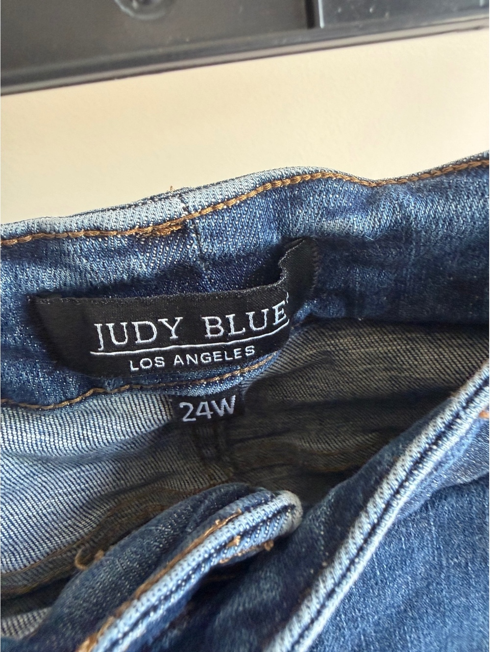 Judy Blue Relaxed Fit Distressed Jeans - Picture 2 of 11